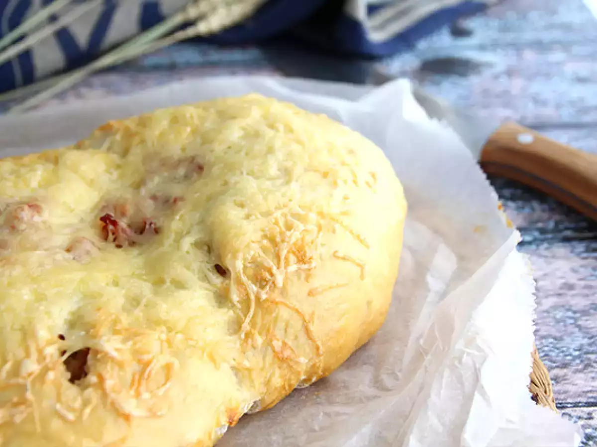 Fougasse com cebola e bacon (pão recheado francês) - foto 3