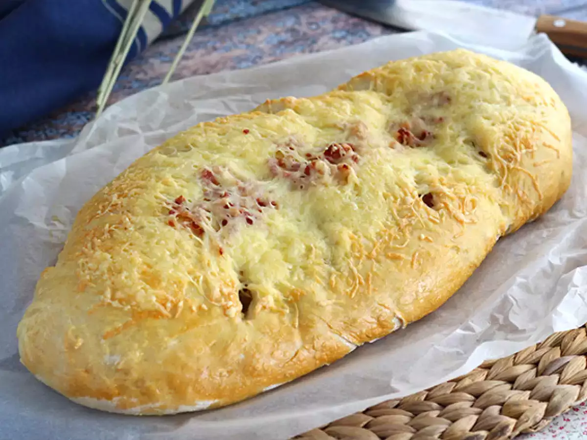 Fougasse com cebola e bacon (pão recheado francês) - foto 4