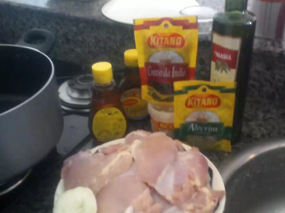 Frango ao molho com cravo, alecrim, mostarda e mel - foto 2