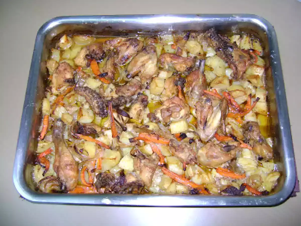 Frango assado no forno com batatas