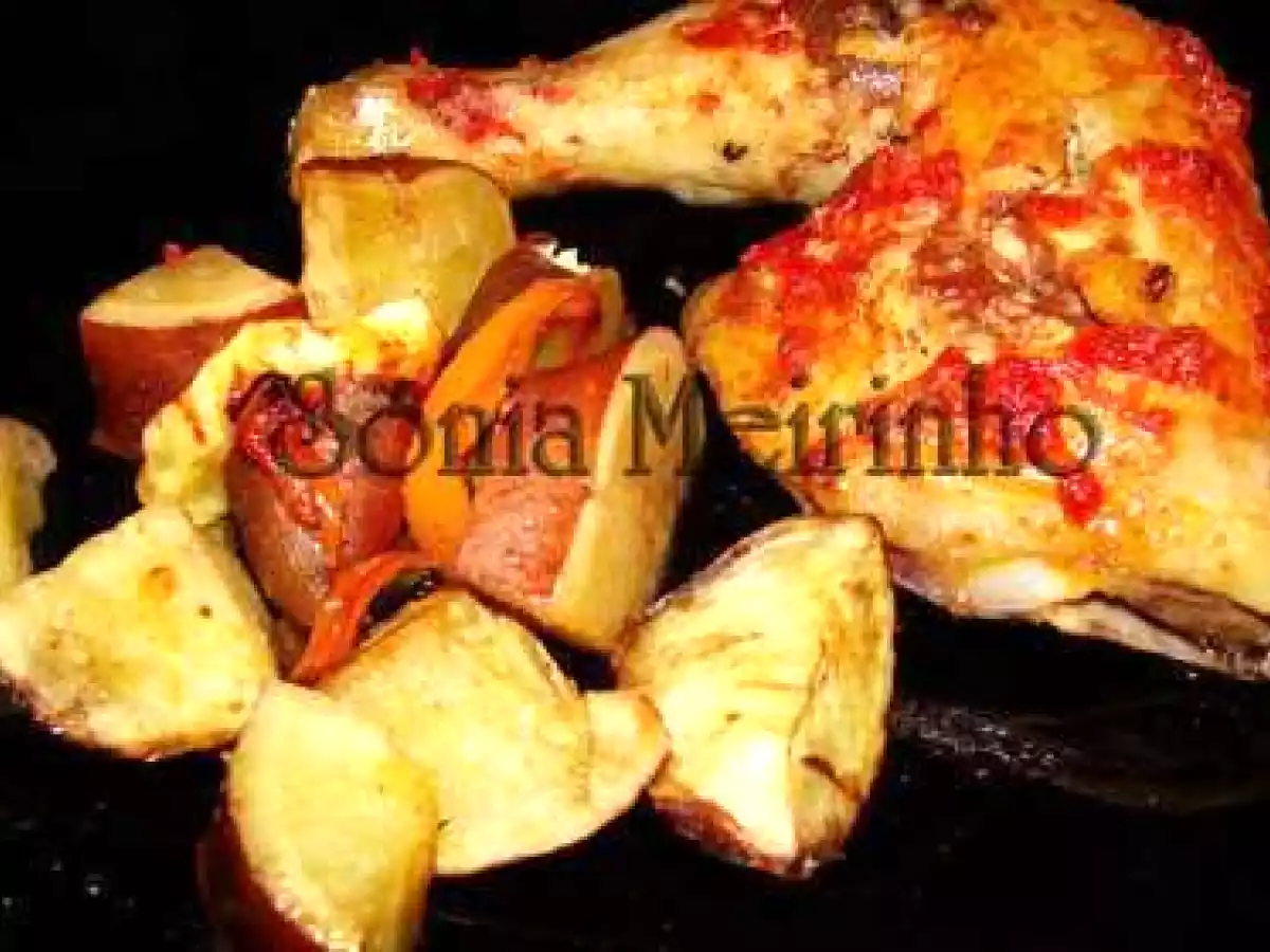 Frango assado no forno com batatas doces