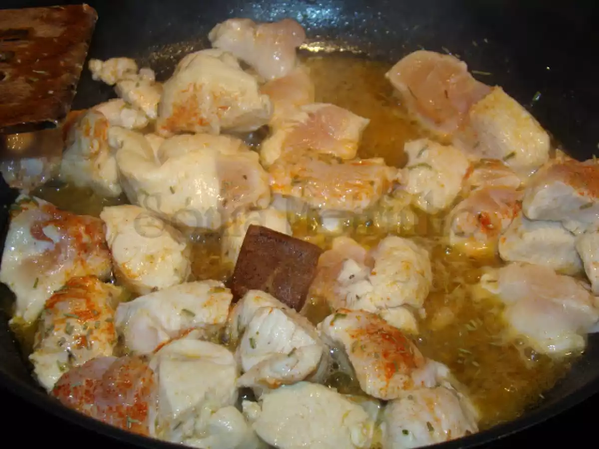 Frango com Alecrim e Massa Pontinha - foto 2