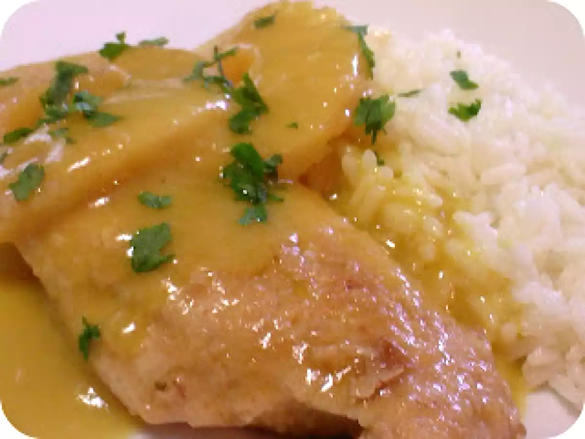 Frango com ananás ao molho de mostarda e mel