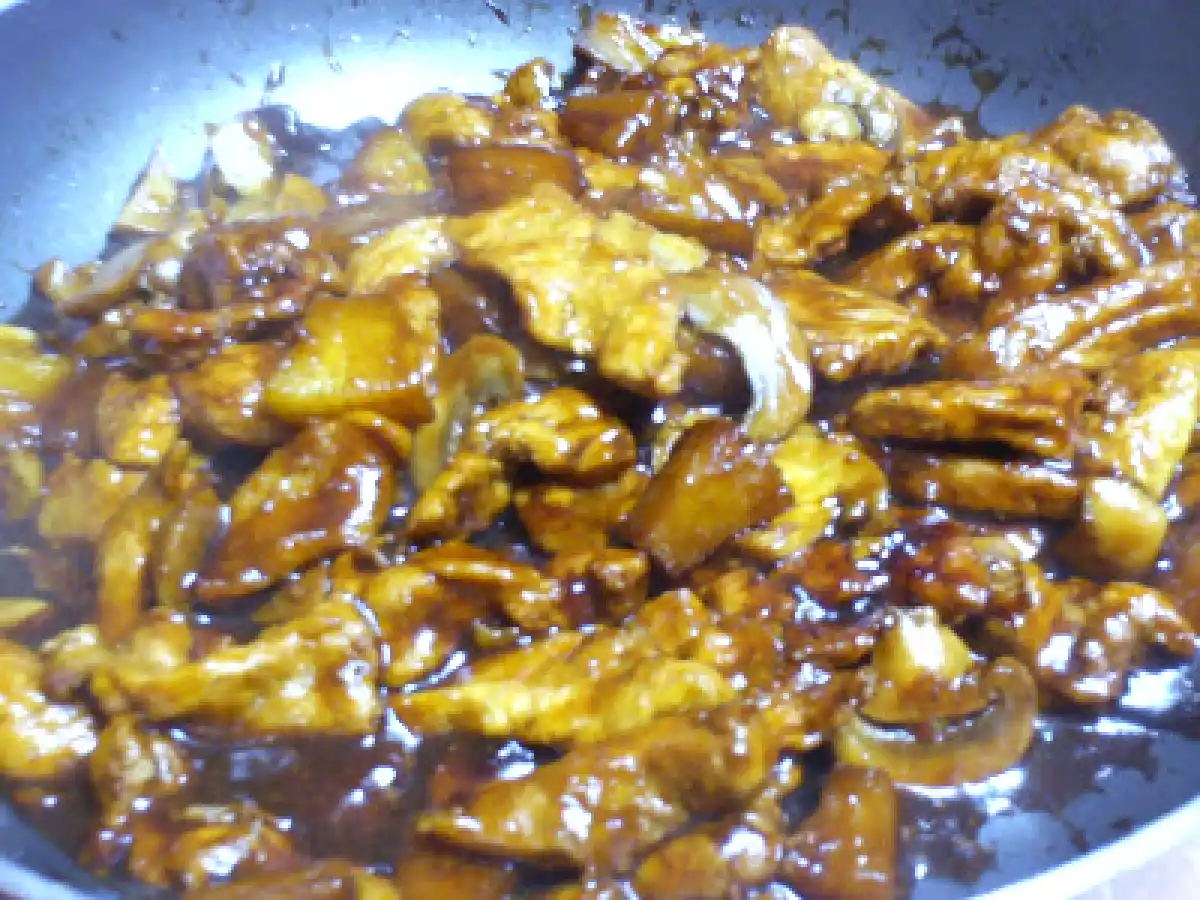 Frango com Ananas E Cogumelos