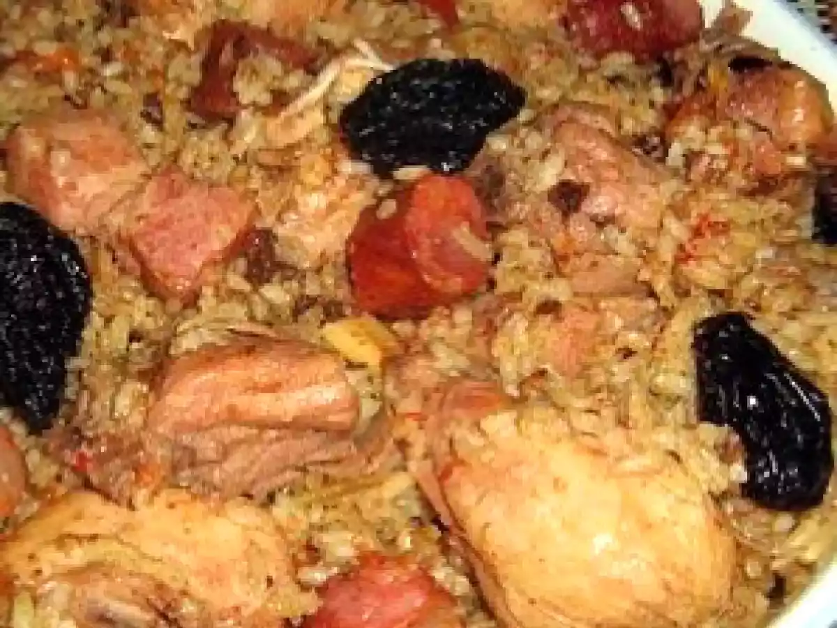 FRANGO COM ARROZ DE PIMENTOS