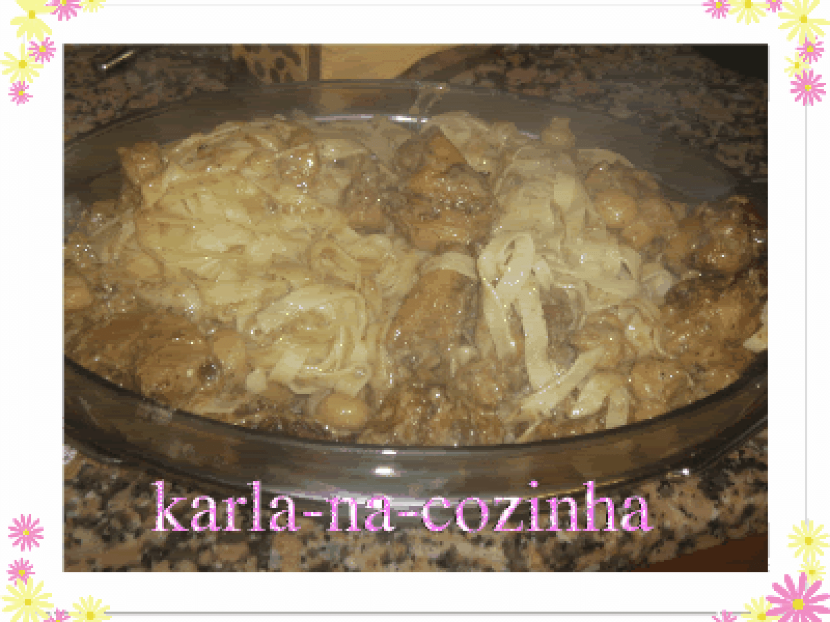 Frango com cerveja e massa