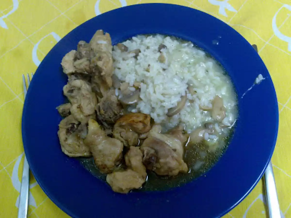 FRANGO COM CERVEJA NA FUSSION COOK ACOMPANHADO POR RISOTTO DE COGUMELOS