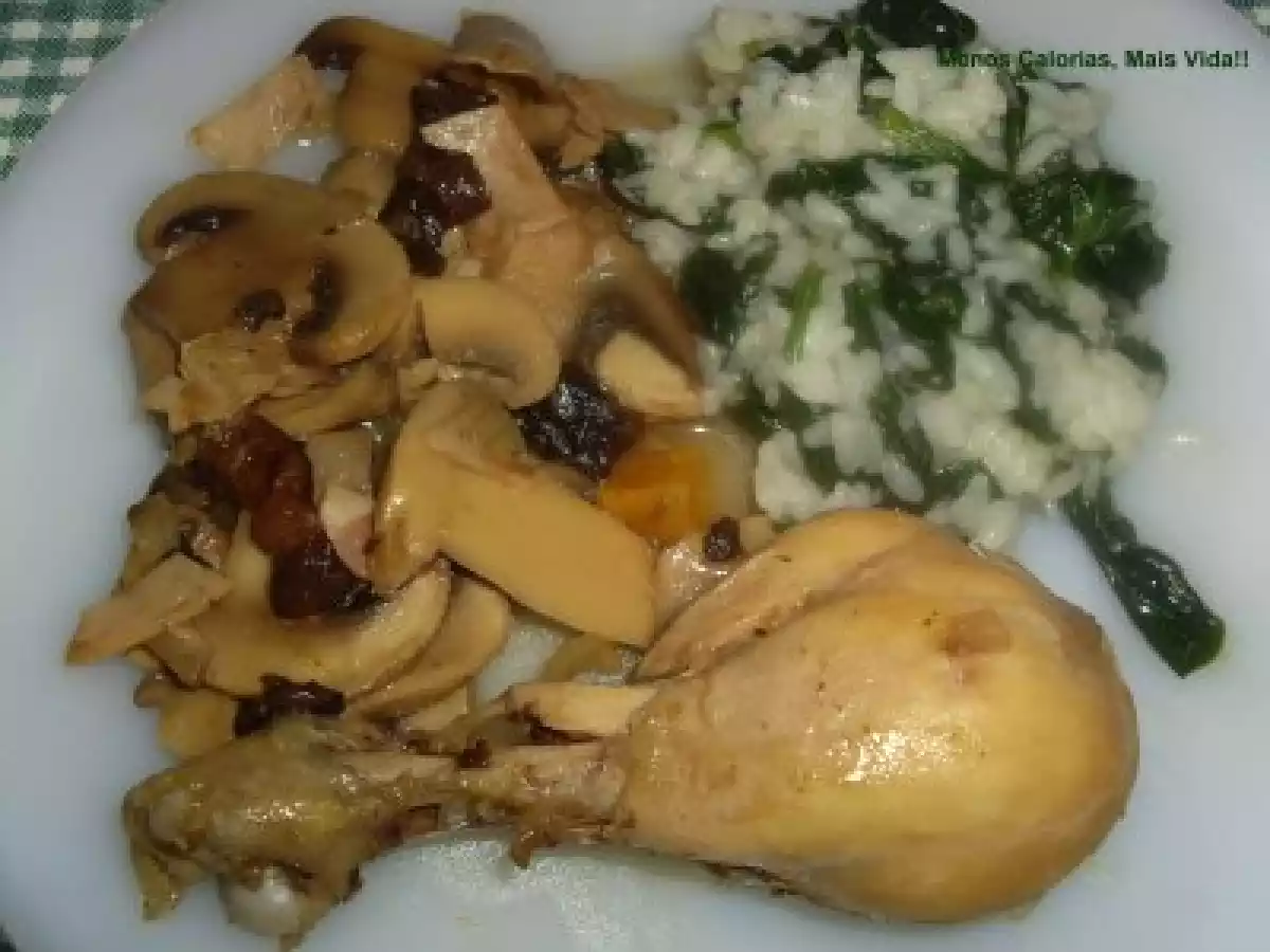 Frango com Cogumelos, Ameixas e Damascos