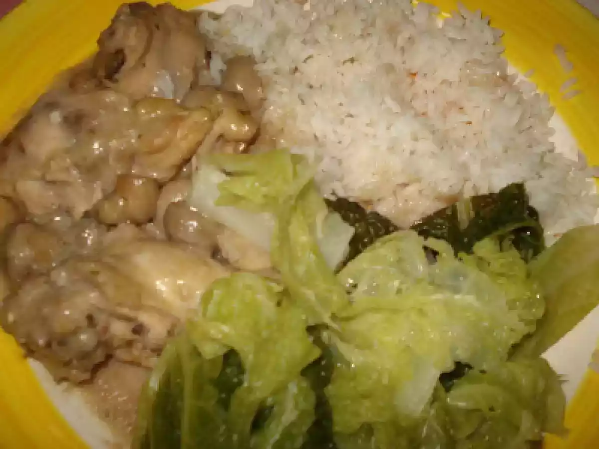 FRANGO COM COGUMELOS E SOPA DOS MESMOS...
