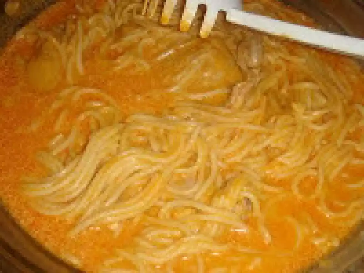 Frango com Esparguete Especial e mais um Miminho