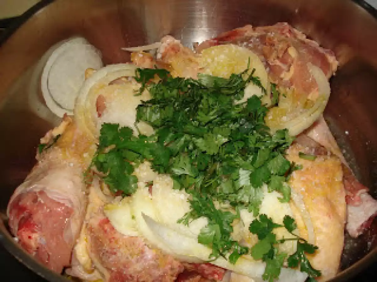 FRANGO DE COENTRADA COM BATATA FRITA NO FORNO... - foto 2