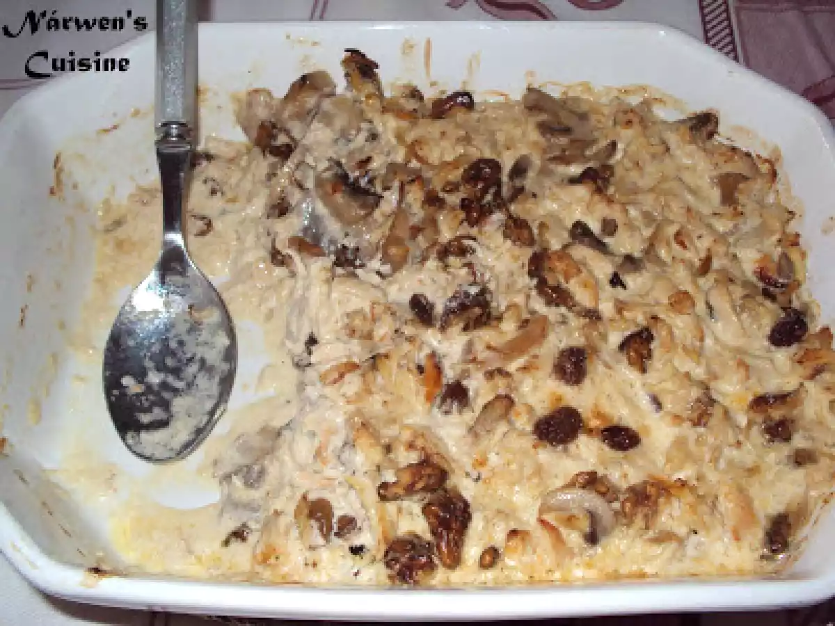 Frango desfiado com natas e frutos secos