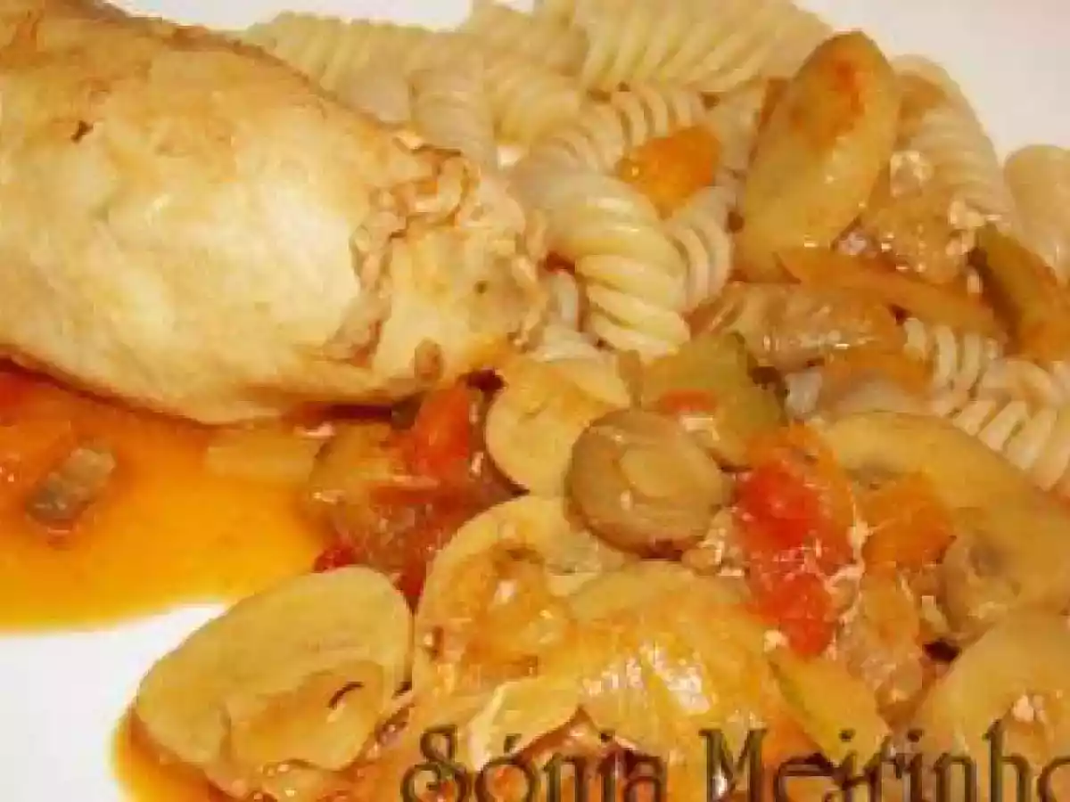 Frango Guisado com Legumes Picados