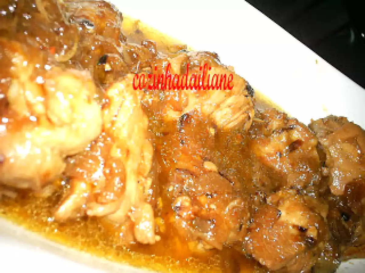 Frango na cebola queimada