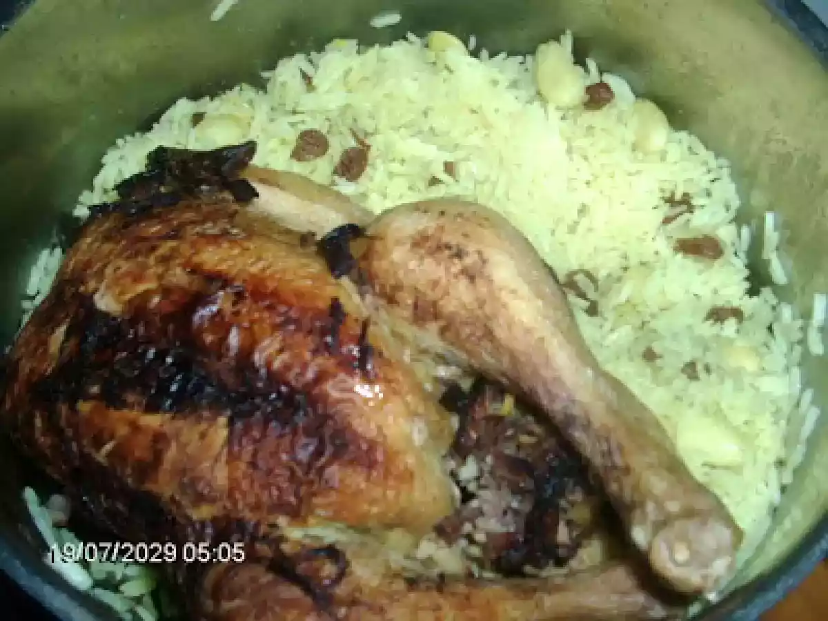 Frango recheado com arroz de passas e amendoas.....