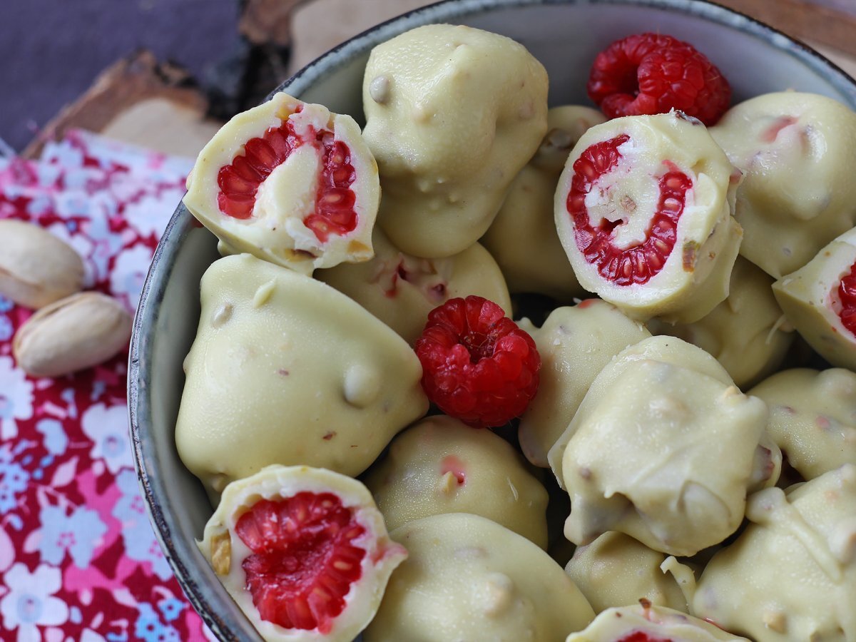 Franui de framboesa com chocolate branco e pistache: impossível comer um só! - foto 7