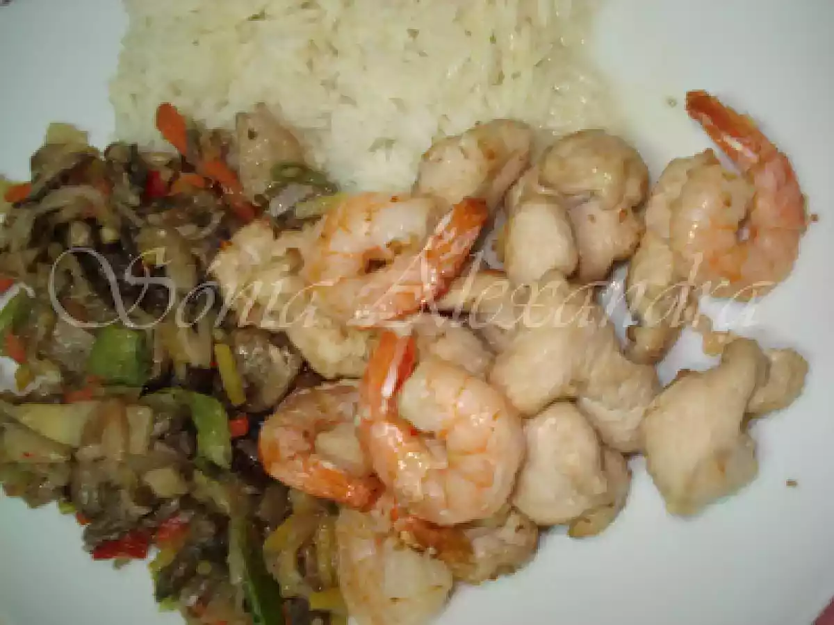 FRITADA DE BIFES DE PERÚ E GAMBAS COM SALTEADO CHINÊS... - foto 9