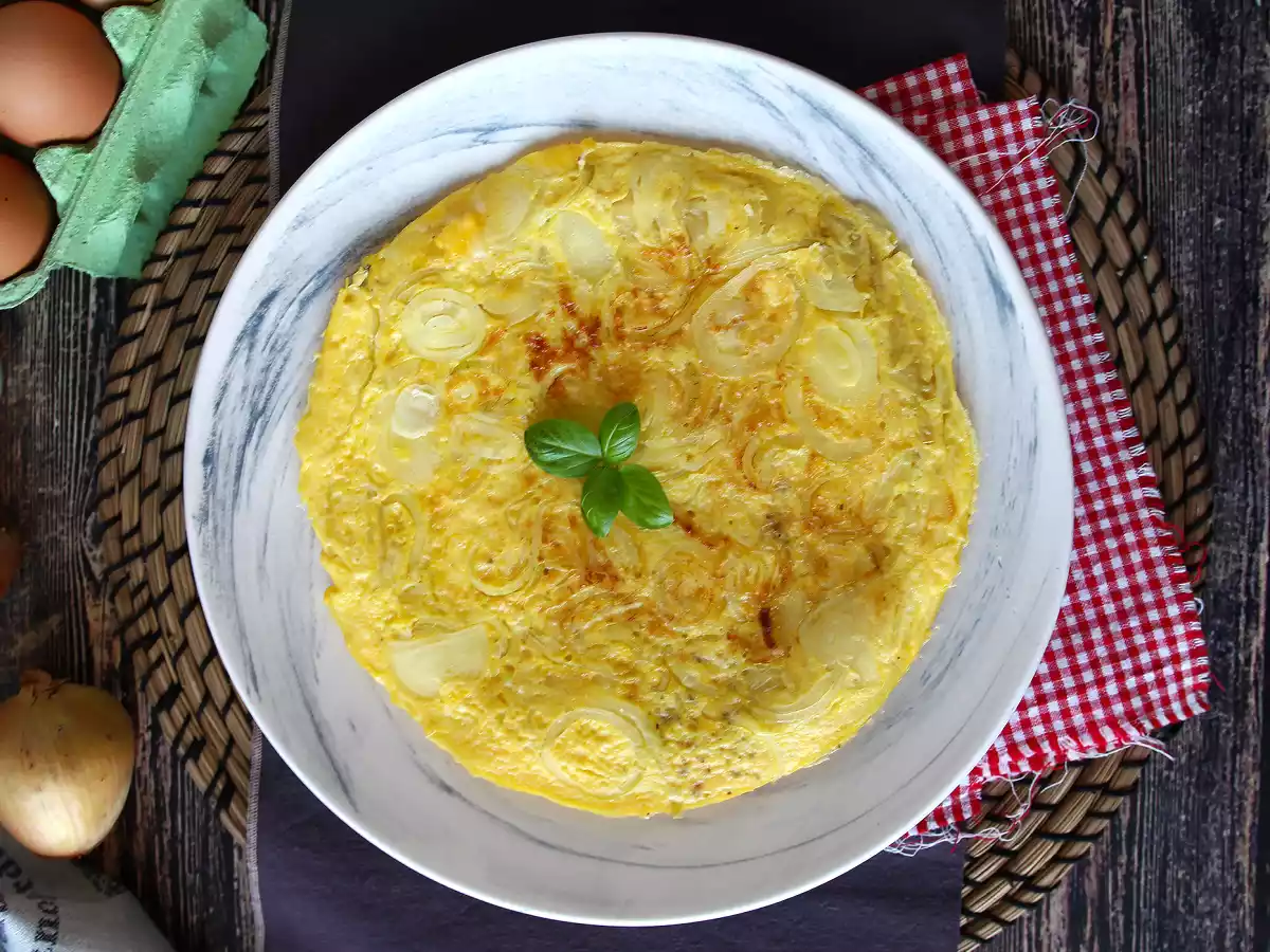 Frittata de cebola, a omelete italiana rápida no preparo! - foto 3
