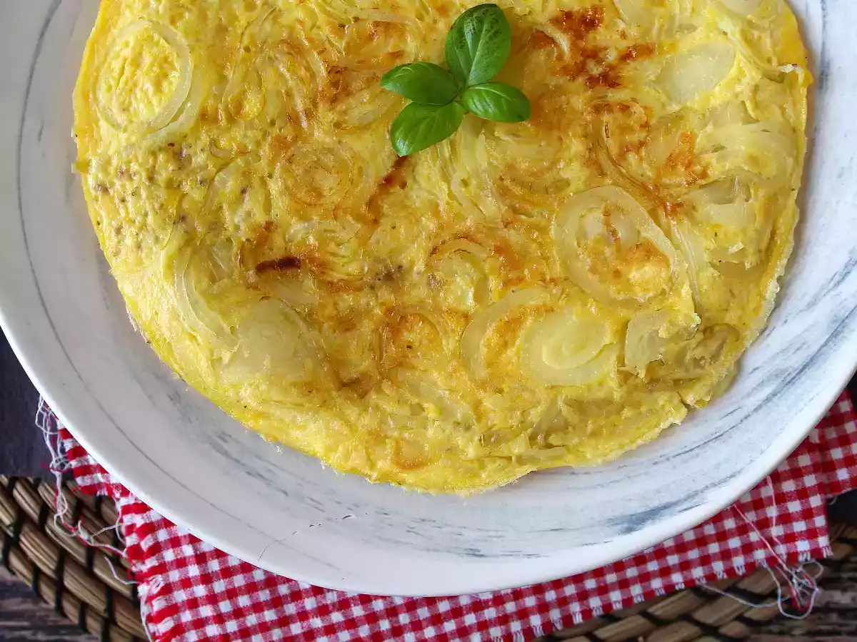 Frittata de cebola, a omelete italiana rápida no preparo! - foto 4