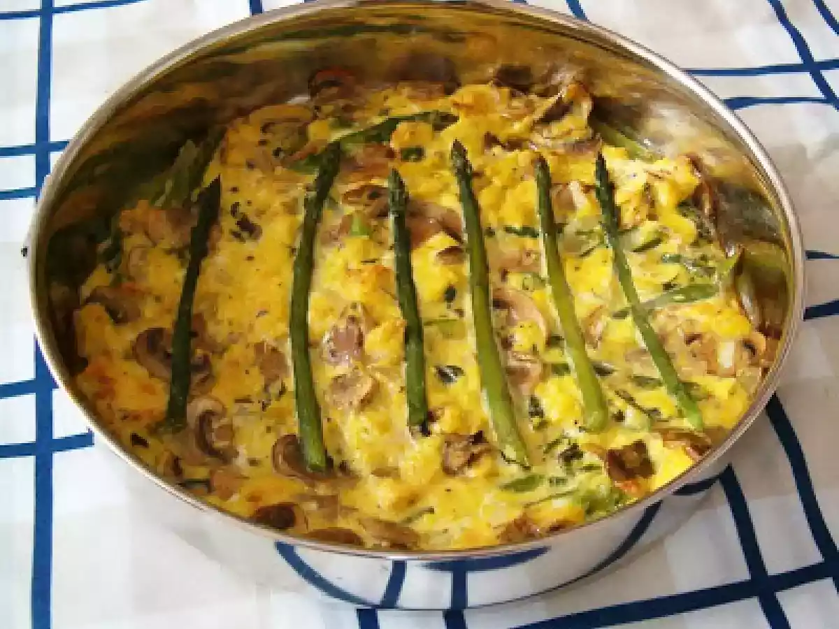 Frittata de espargos e cogumelos