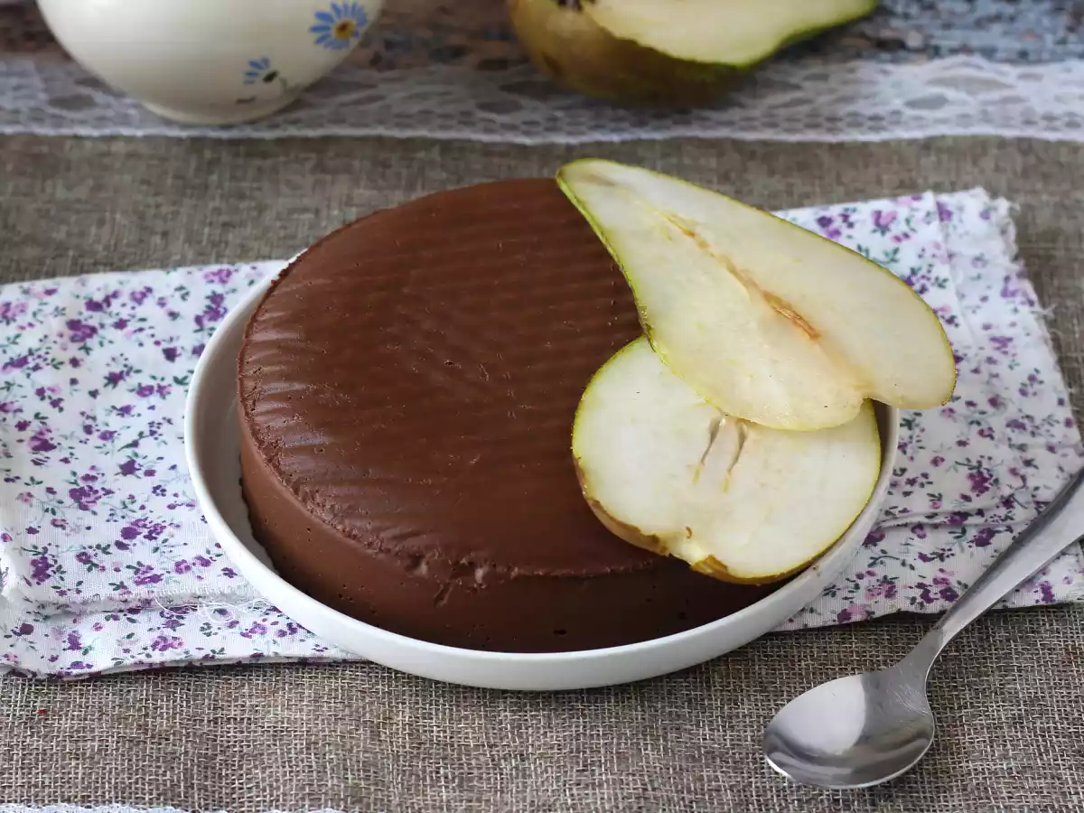 Fudge de chocolate com pera, o doce americano feito com 2 ingredientes