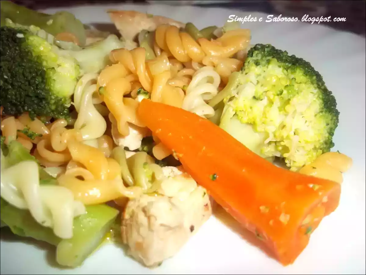 Fusilli com Frango e Bróculos