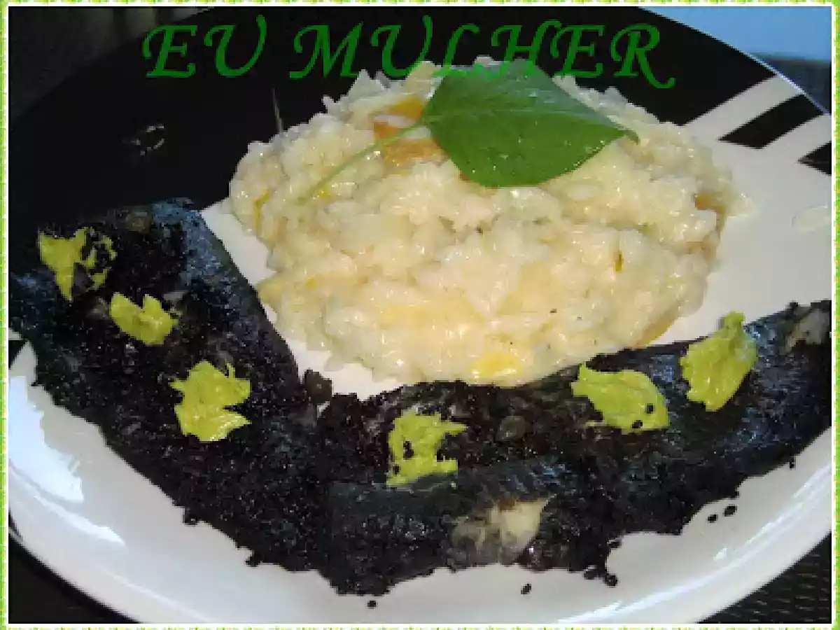 GAROUPA PRETA COM RISOTTO DE QUEIJOS E PÊRA