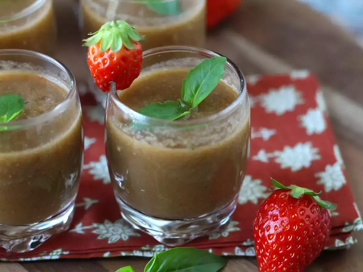 Gaspacho de morangos e tomates: a entrada fresca e original do verão - foto 3