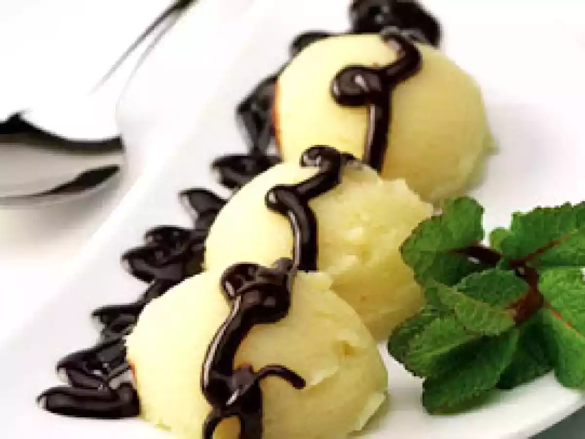 Gelado de hortelã com iogurte e mel