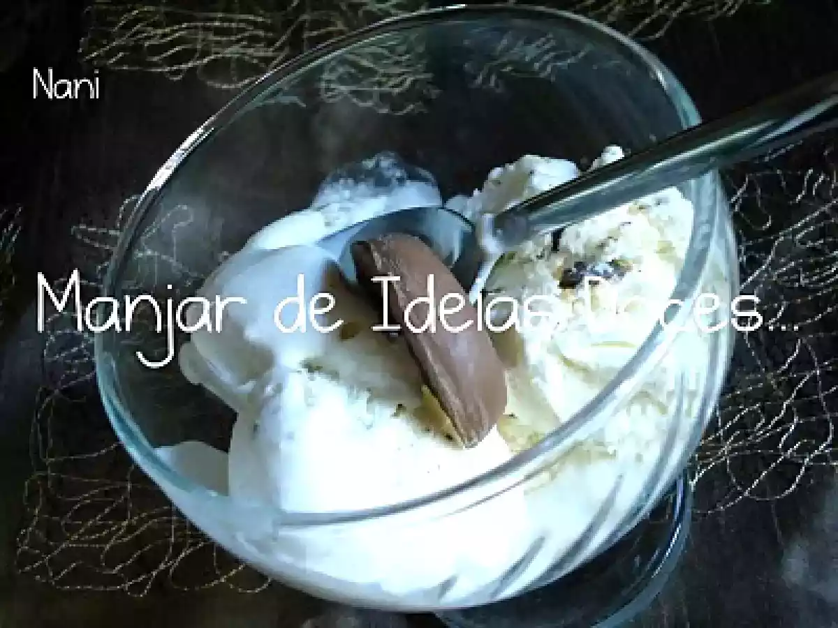 Gelado de Leite Condensado com Bolachas de Chocolate