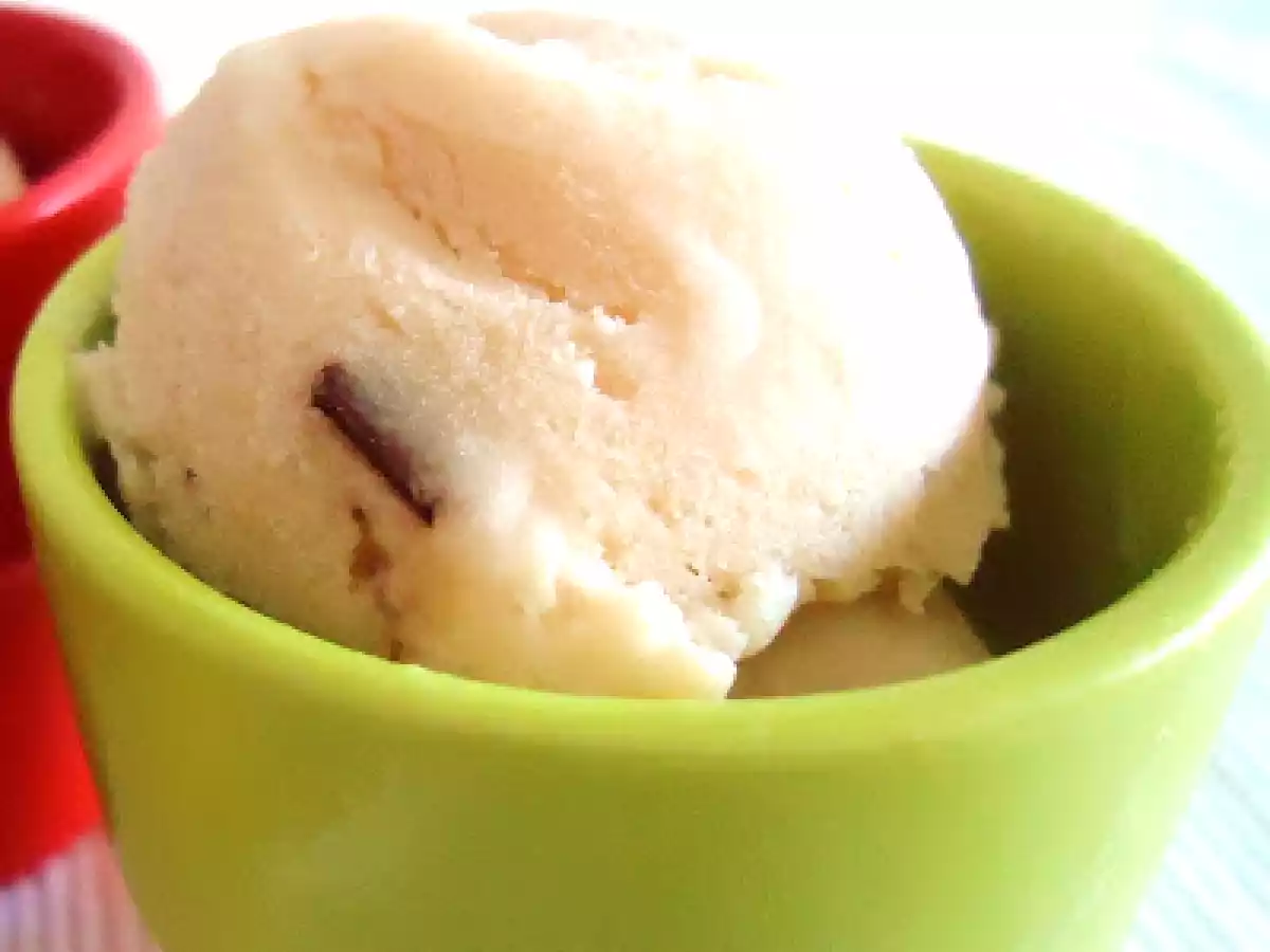 Gelado de Manteiga de Amendoim com Pepitas de Chocolate