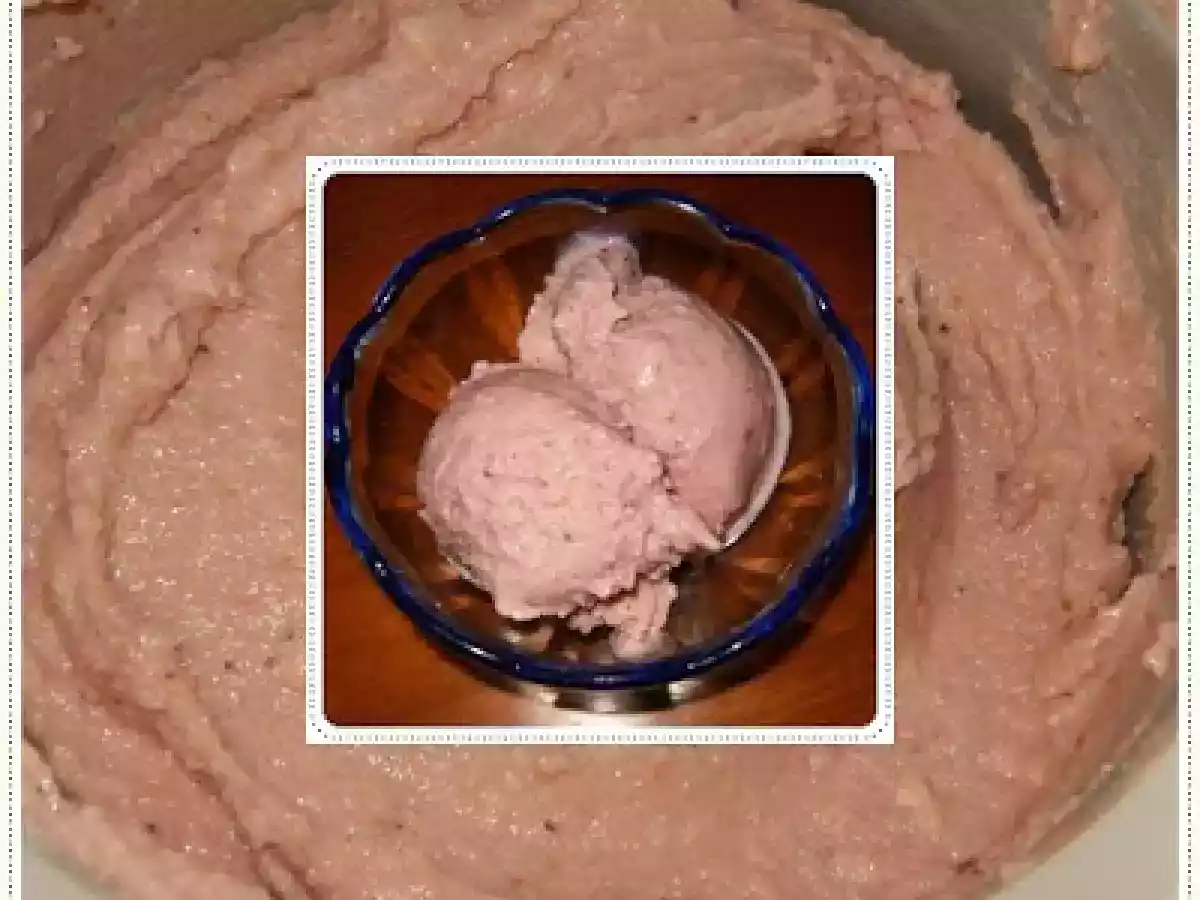 GELADO DE MORANGO E MASCARPONE