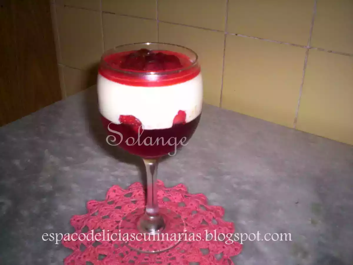 Gelado de mousse de limão c/calda de morango - foto 2