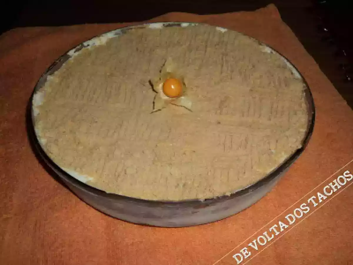 GELADO DE MOUSSE, NATA E BOLACHA