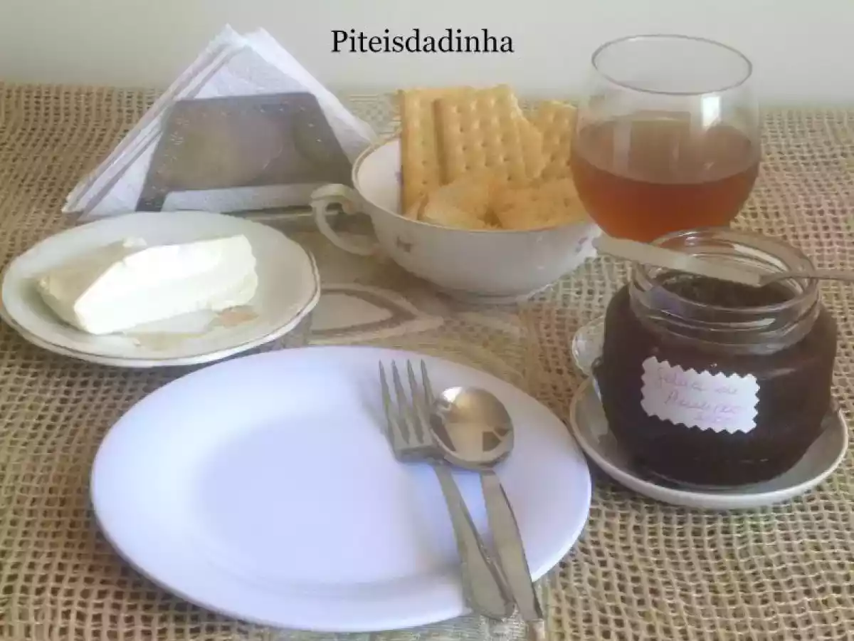 Geleia de ameixa seca da Dinha
