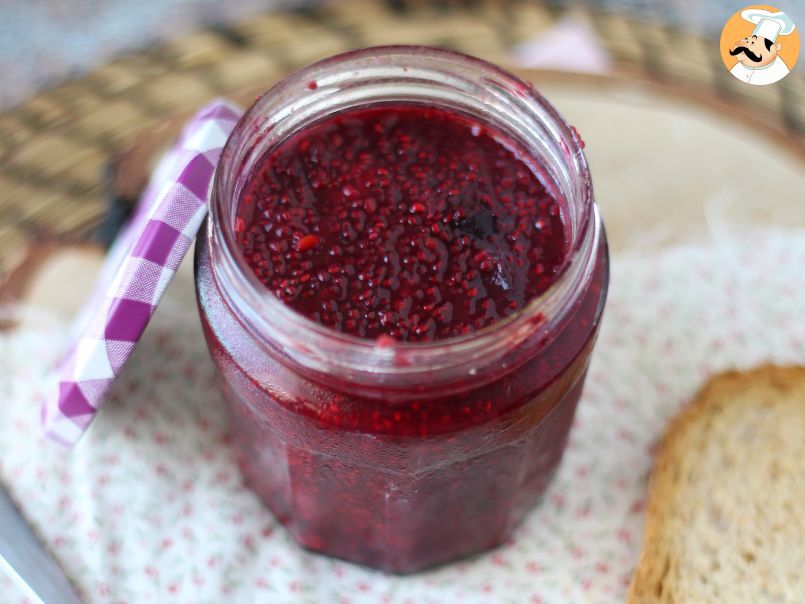 Geleia saudável com frutas vermelhas e sementes de chia - foto 3