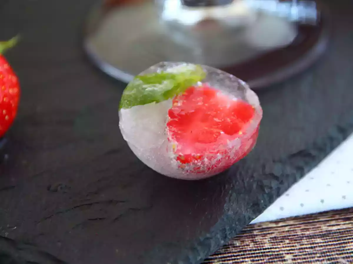 Gelo com frutas vermelhas