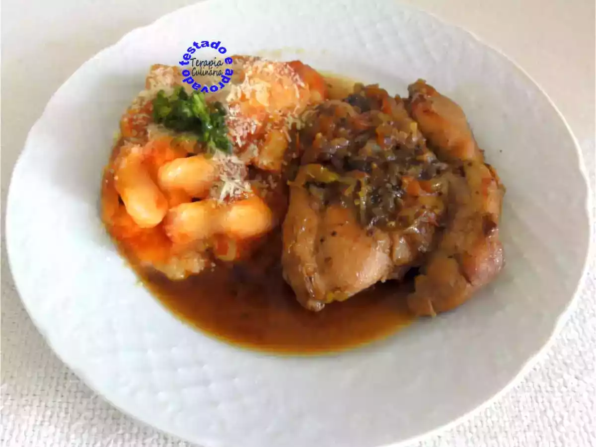Gnocchi com Coxa e Sobrecoxas de Frango