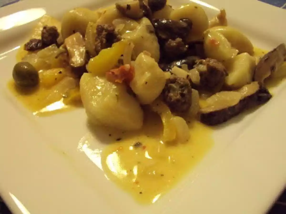 Gnocchi com Molho de Salsicha Fresca e Cogumelos - foto 2