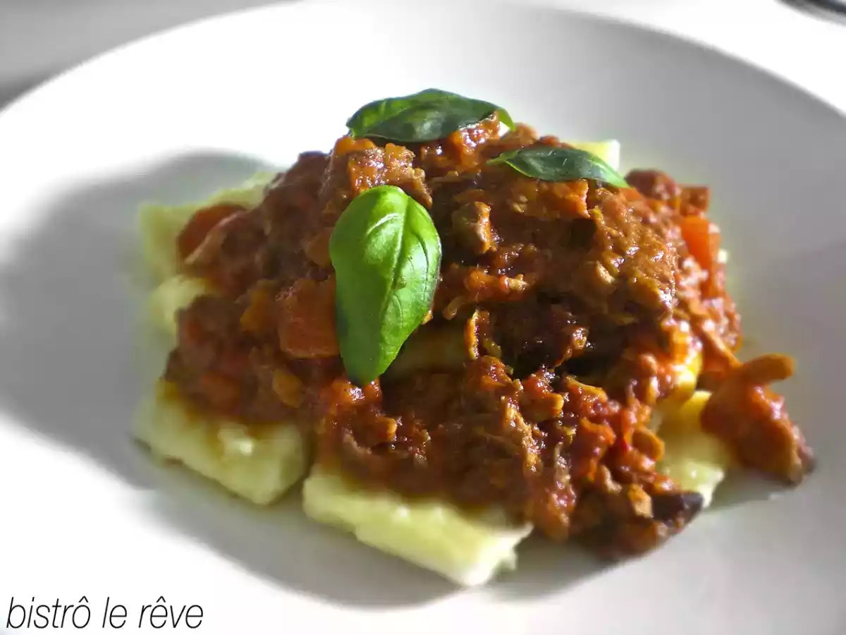 Gnocchi ragù alla bolognese