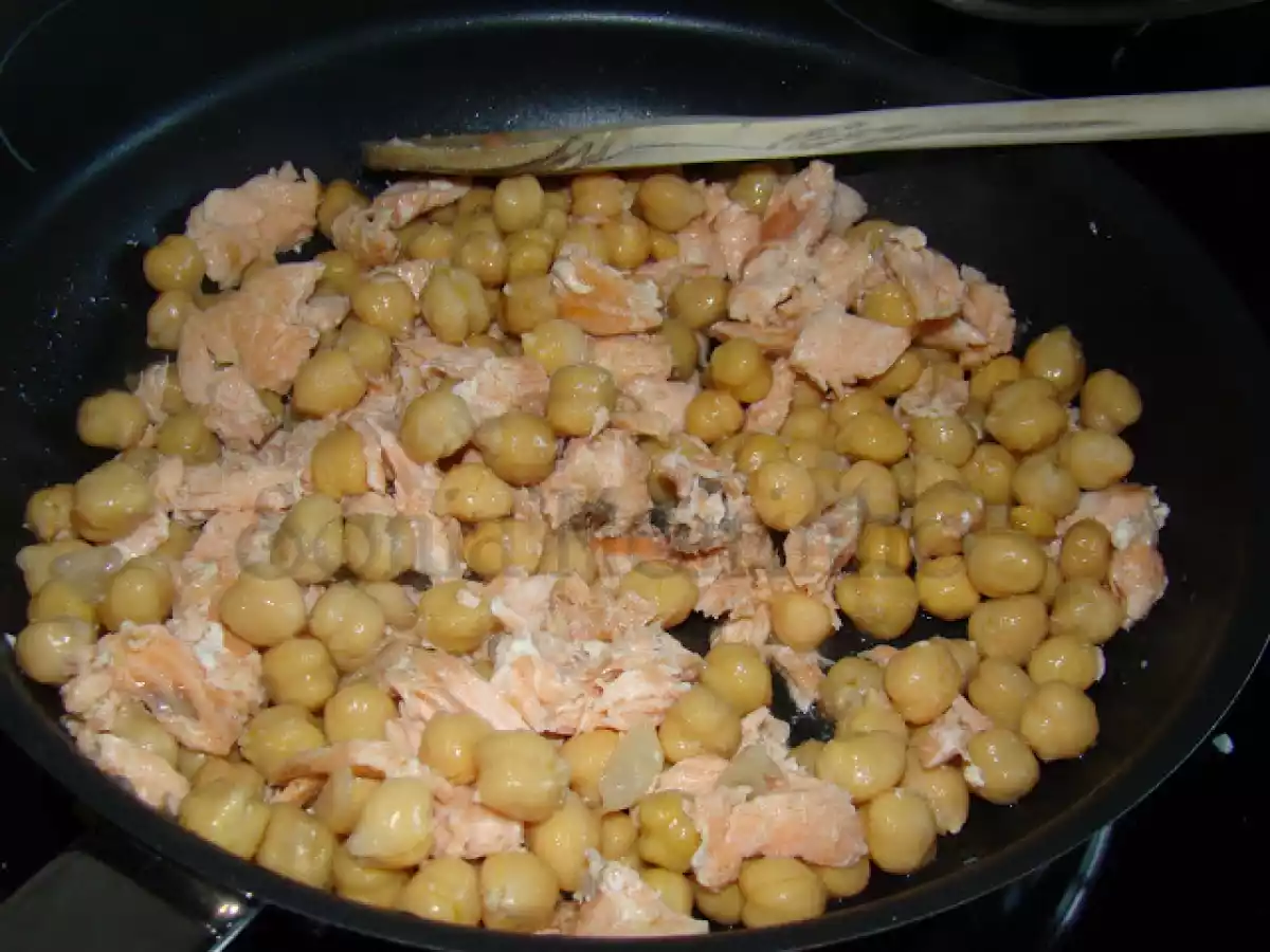 Grão de Bico com Salmão e Salsa Picada - foto 2