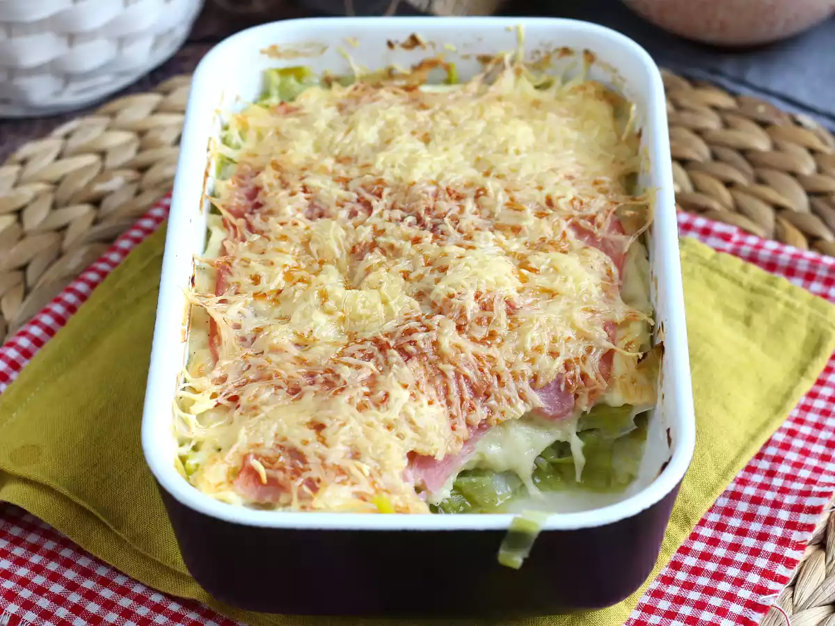 Gratinado de alho-porro (alho-poró) com presunto e queijo - foto 3