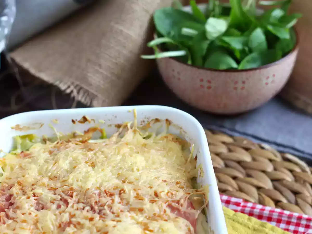 Gratinado de alho-porro (alho-poró) com presunto e queijo - foto 5