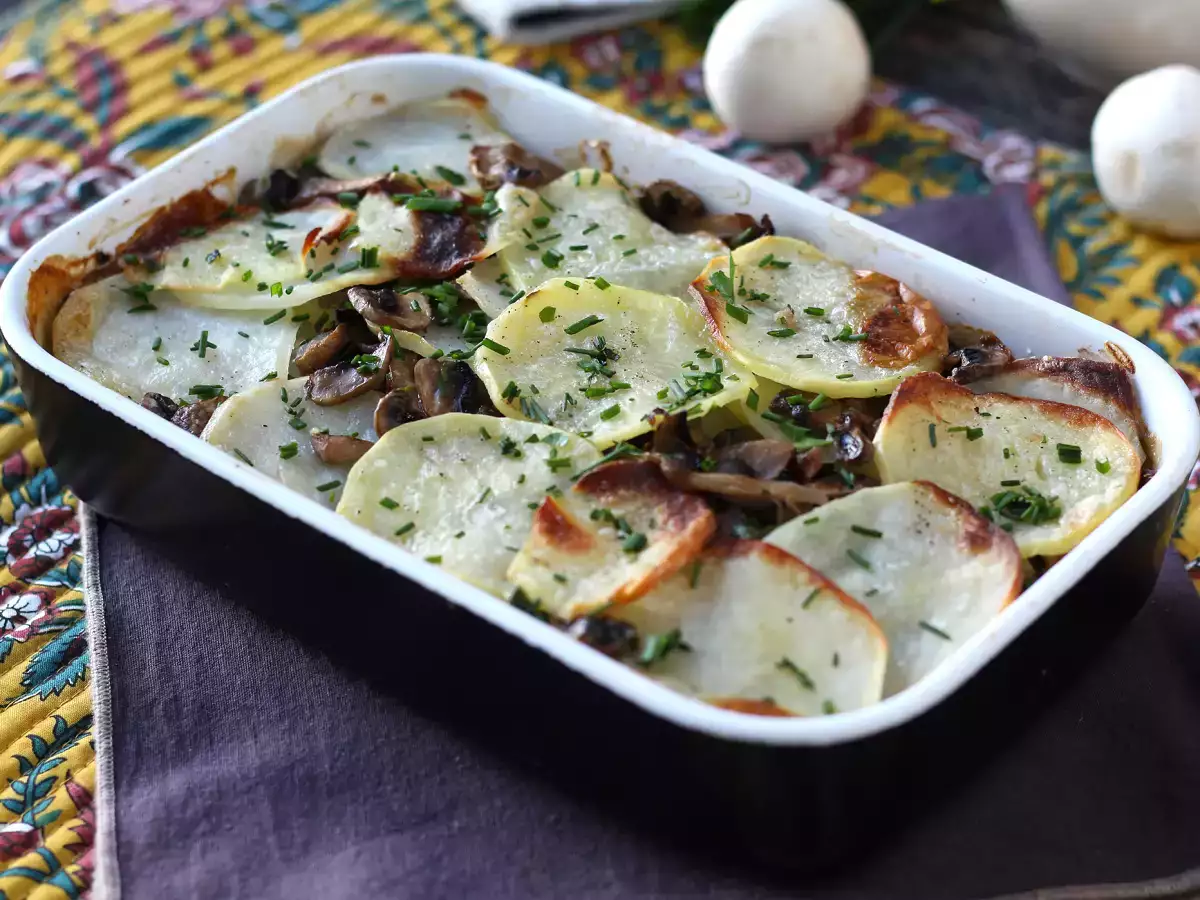 Gratinado de batatas com cogumelos: cremoso, aromático e impossível de resistir - foto 6