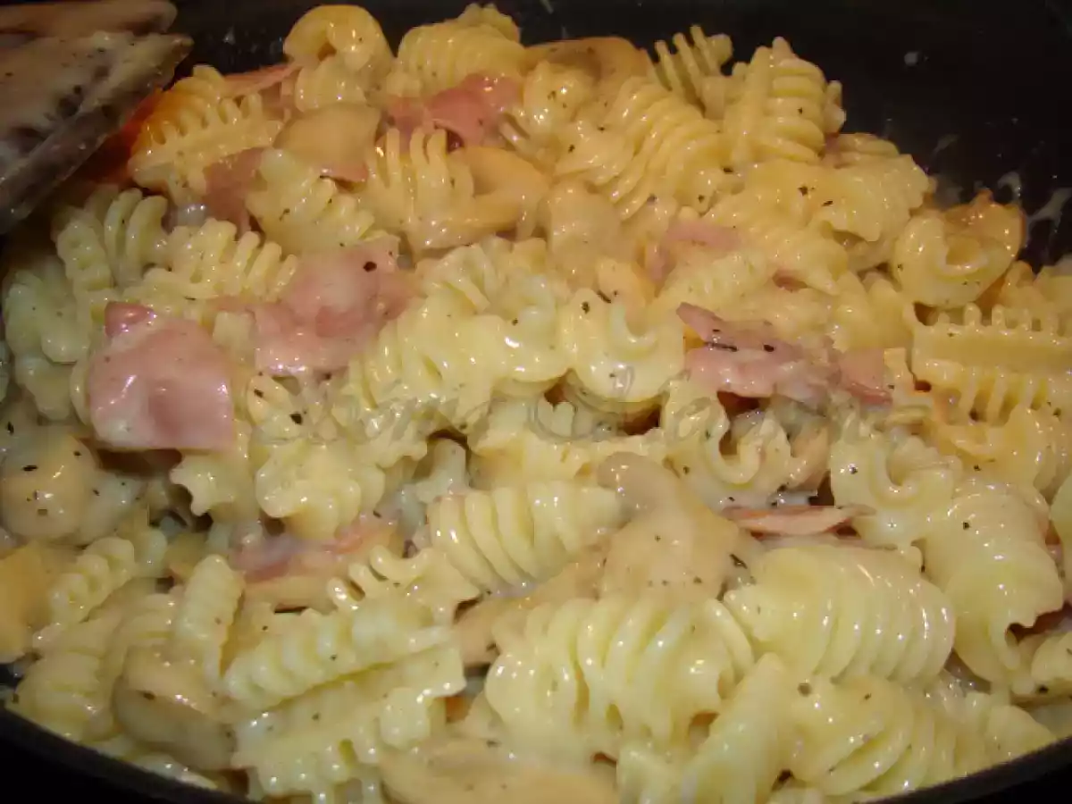 Gratinado de Massa com Fiambre, Cogumelos e Bechámel - foto 2
