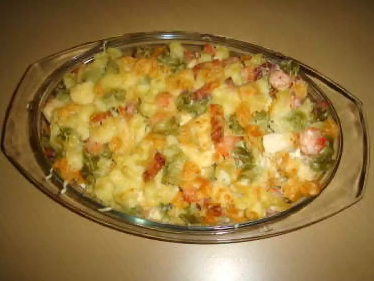 Gratinado de massa com frango