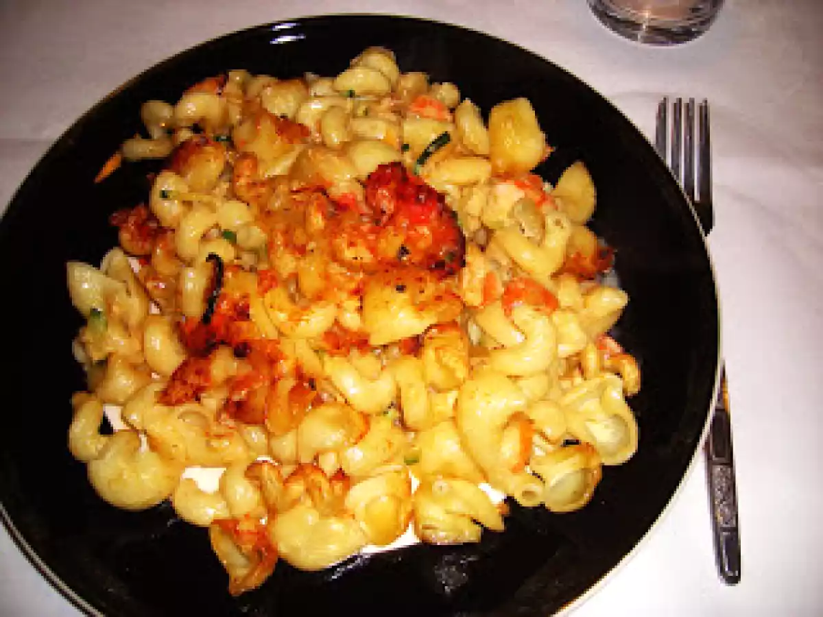 Gratinado de Massa com Peixe Fumado, Camarões e Natas