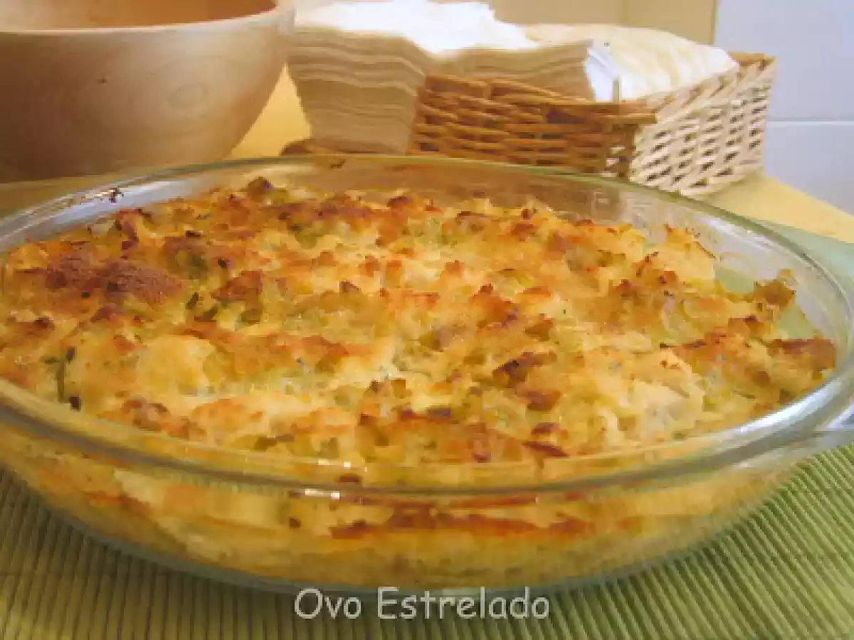 Gratinado de Pescada com Alho-Francês