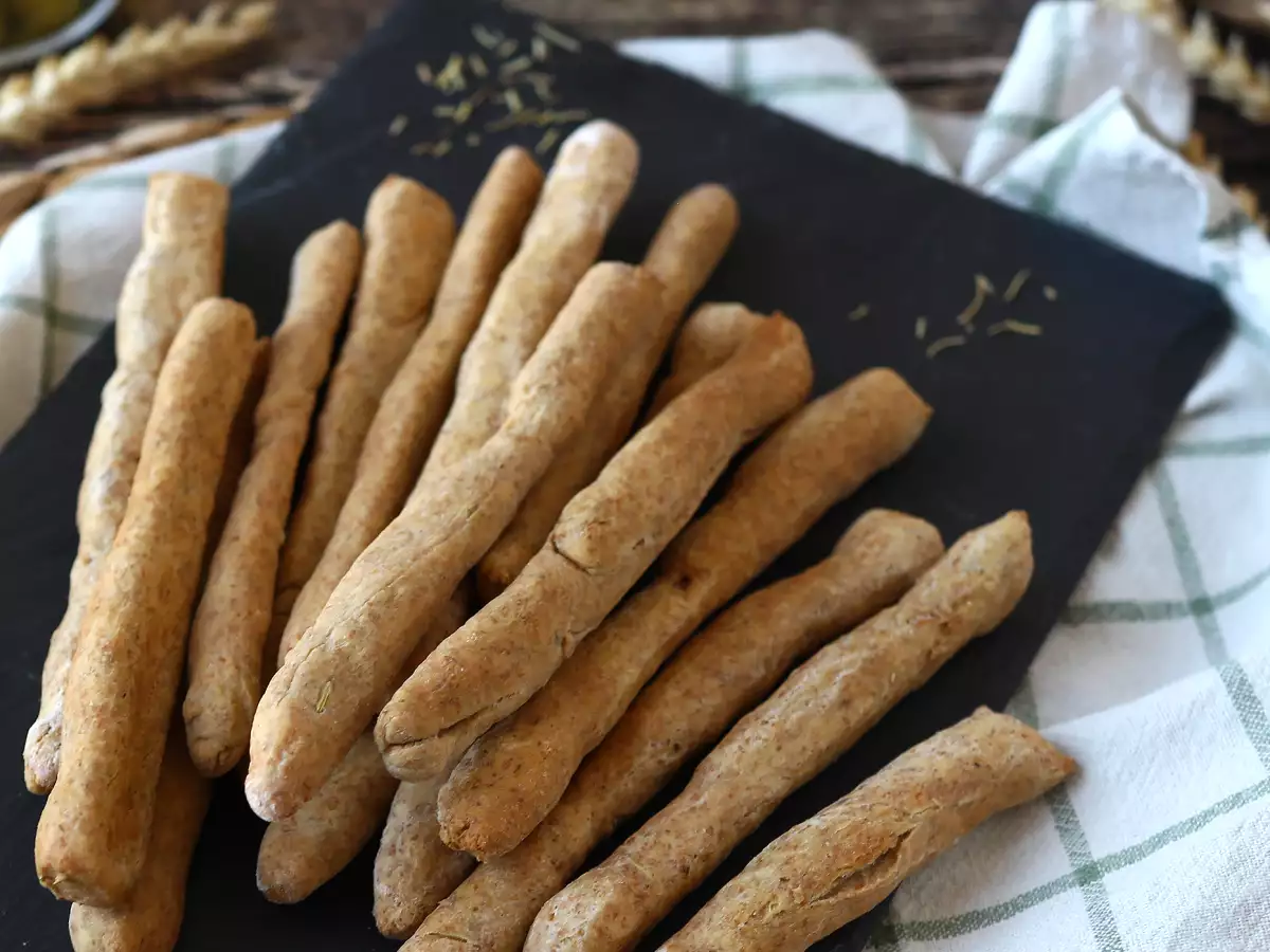 Grissini (palitinho de pão) caseiro, saudável e com ervas - foto 2