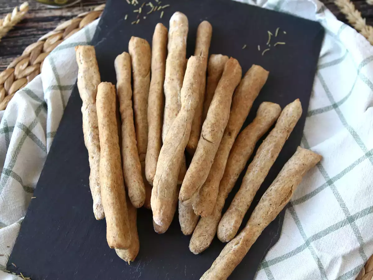 Grissini (palitinho de pão) caseiro, saudável e com ervas - foto 4